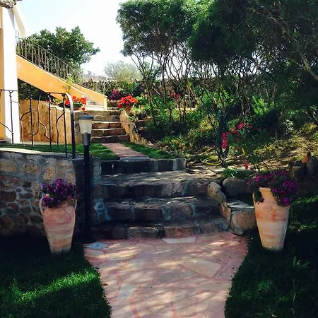 I Mari Di Gallura And Bed & Breakfast San Teodoro (Sardinia)