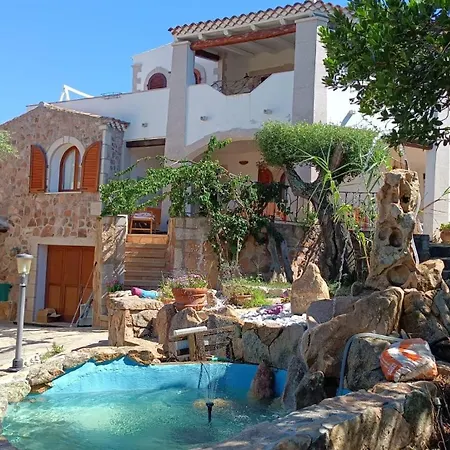 I Mari Di Gallura And Couette-café