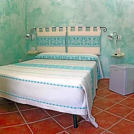 I Mari Di Gallura And Bed & Breakfast San Teodoro (Sardinia)