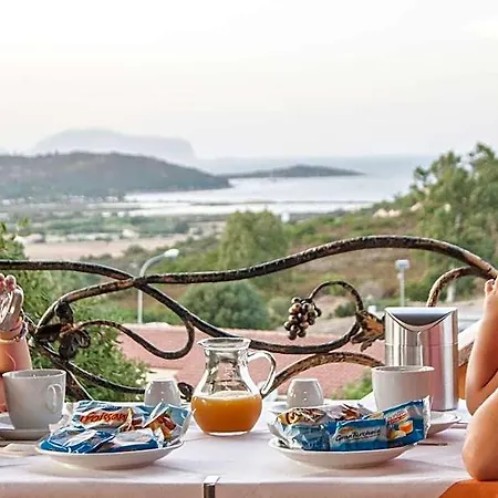 I Mari Di Gallura And Couette-café San Teodoro (Sardinia)