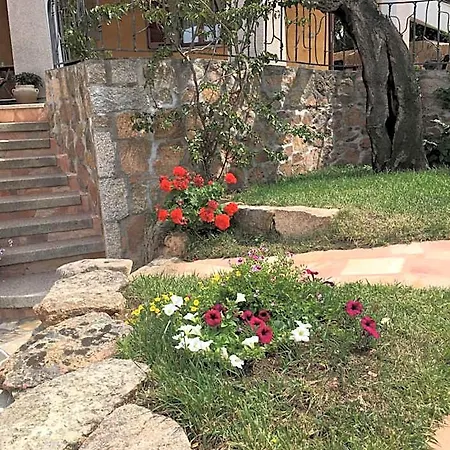 I Mari Di Gallura And Bed & Breakfast 3*