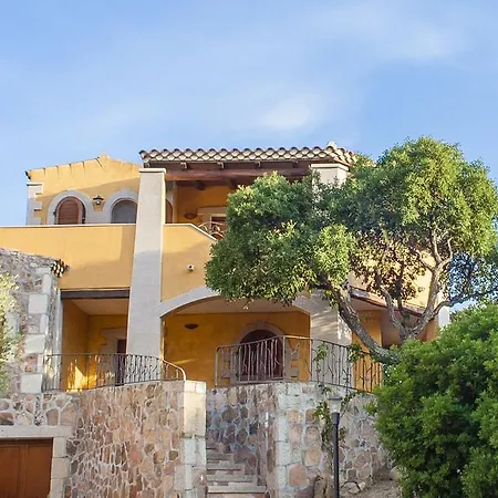 I Mari Di Gallura And Bed & Breakfast 3*