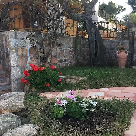 I Mari Di Gallura And Bed & Breakfast