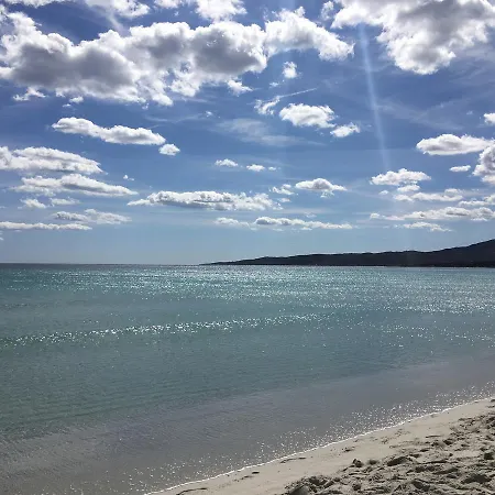 I Mari Di Gallura And *