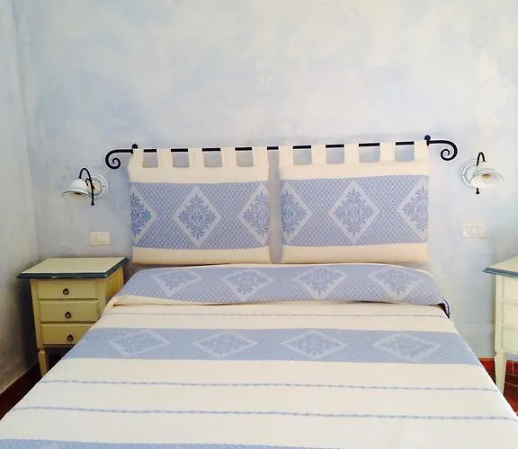 Nocleg ze śniadaniem I Mari Di Gallura And 3*