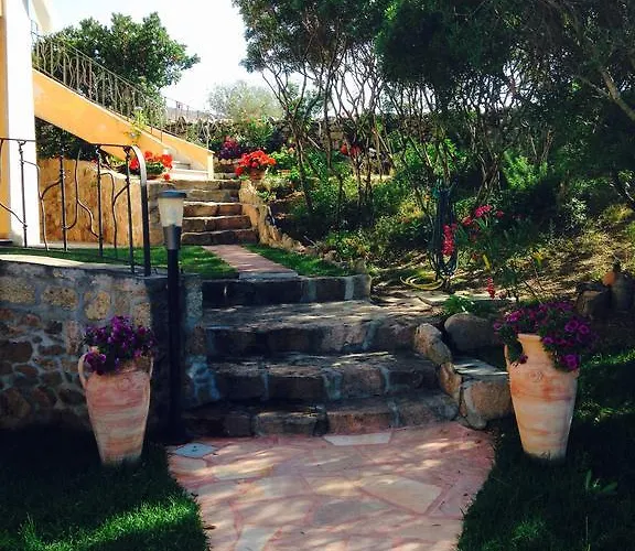 I Mari Di Gallura And Bed and Breakfast San Teodoro (Sardinia)