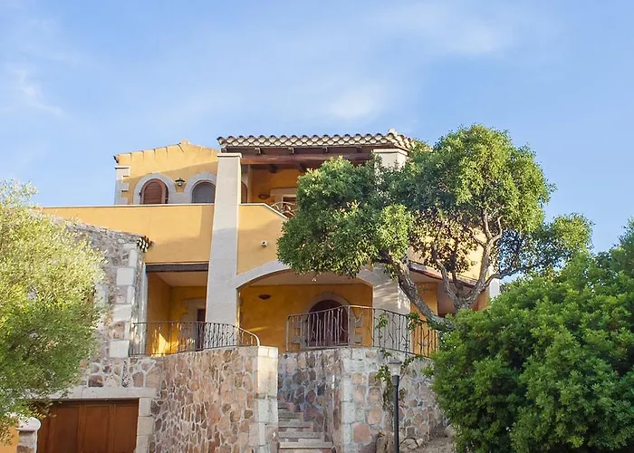 I Mari Di Gallura And Bed and Breakfast 3*